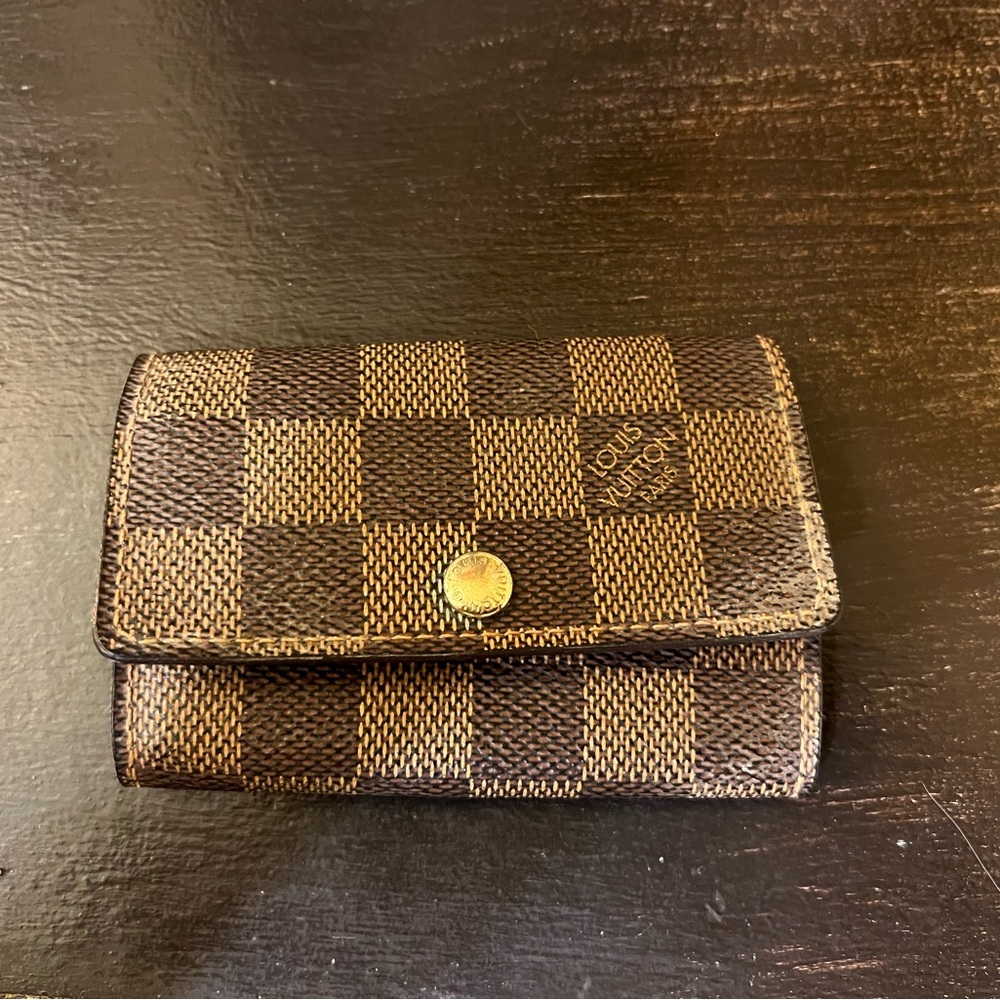 Louis Vuitton Damier canvas key holder